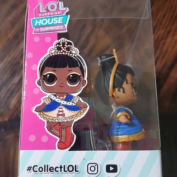 NEW LOL BEAUTY BOOTH PLAY SET - Picture 3 of 5